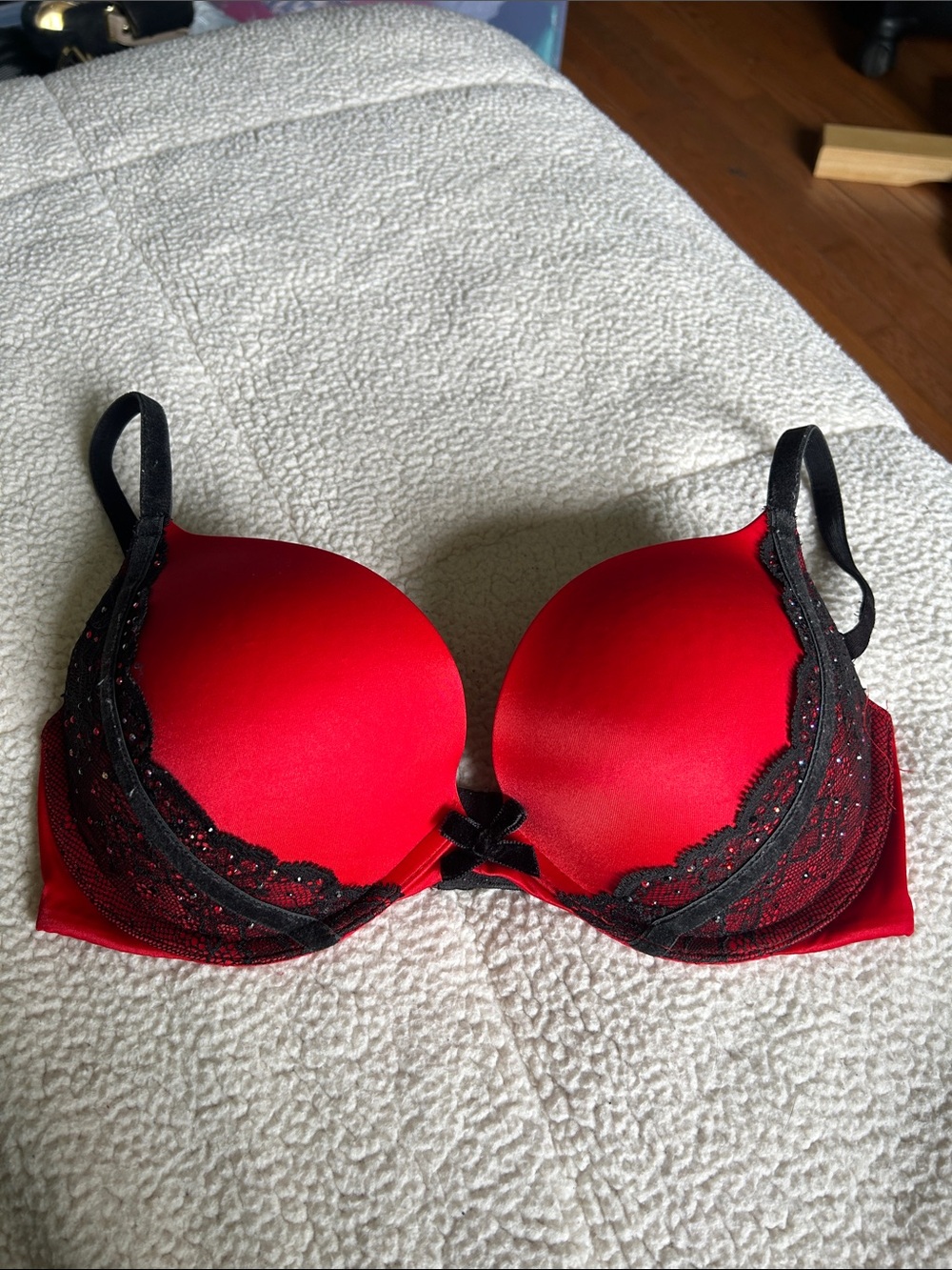 Victoria's Secret Very Sexy Red and Black Lace Push-Up Bra